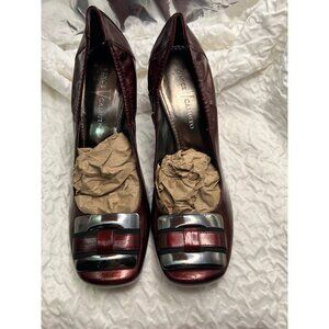 Size 8B (38) Vince Camuto Womens Burgundy Heels Chunky Block Heel Silver Accents